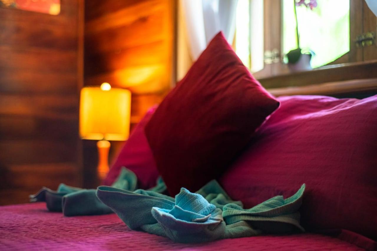 Hotel Tierra Verde Bed And Breakfast Bocas del Toro Exterior photo