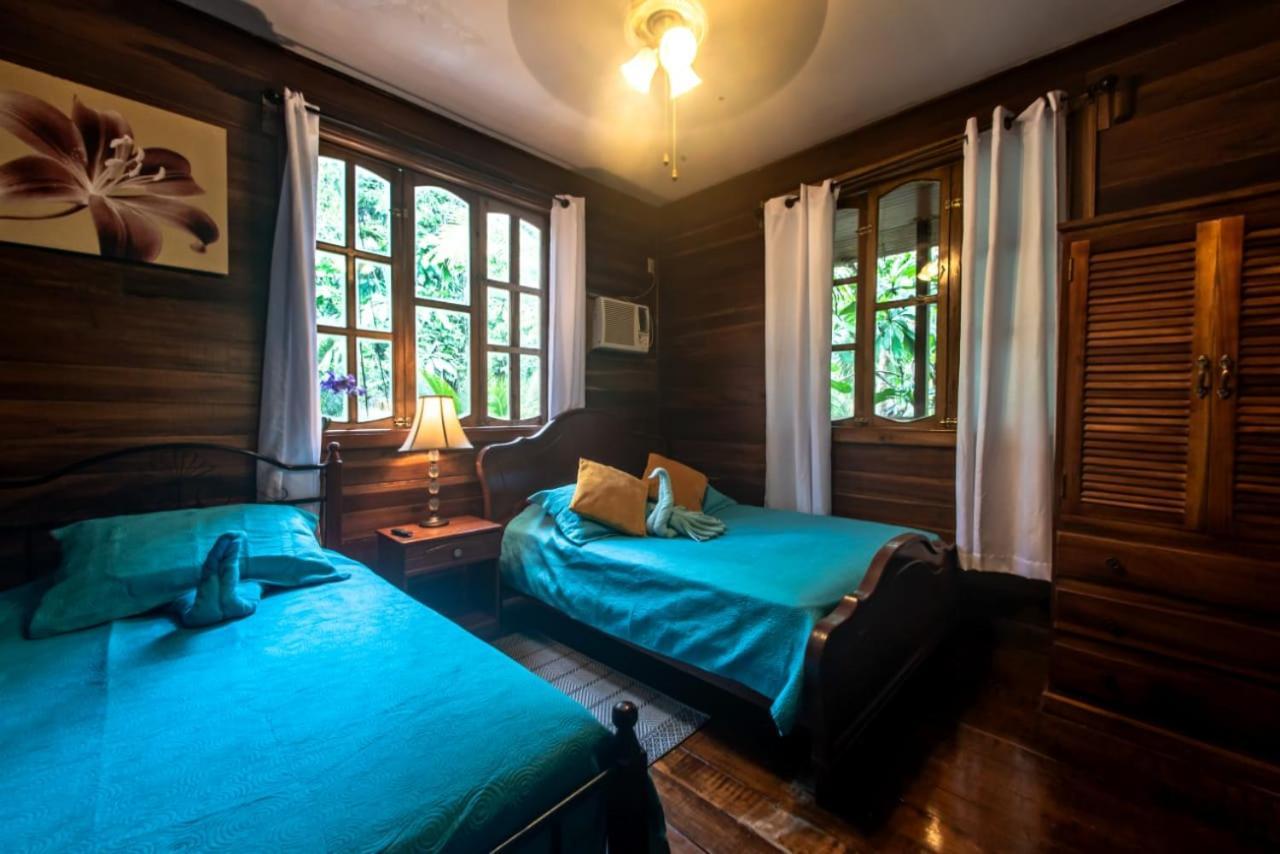 Hotel Tierra Verde Bed And Breakfast Bocas del Toro Exterior photo