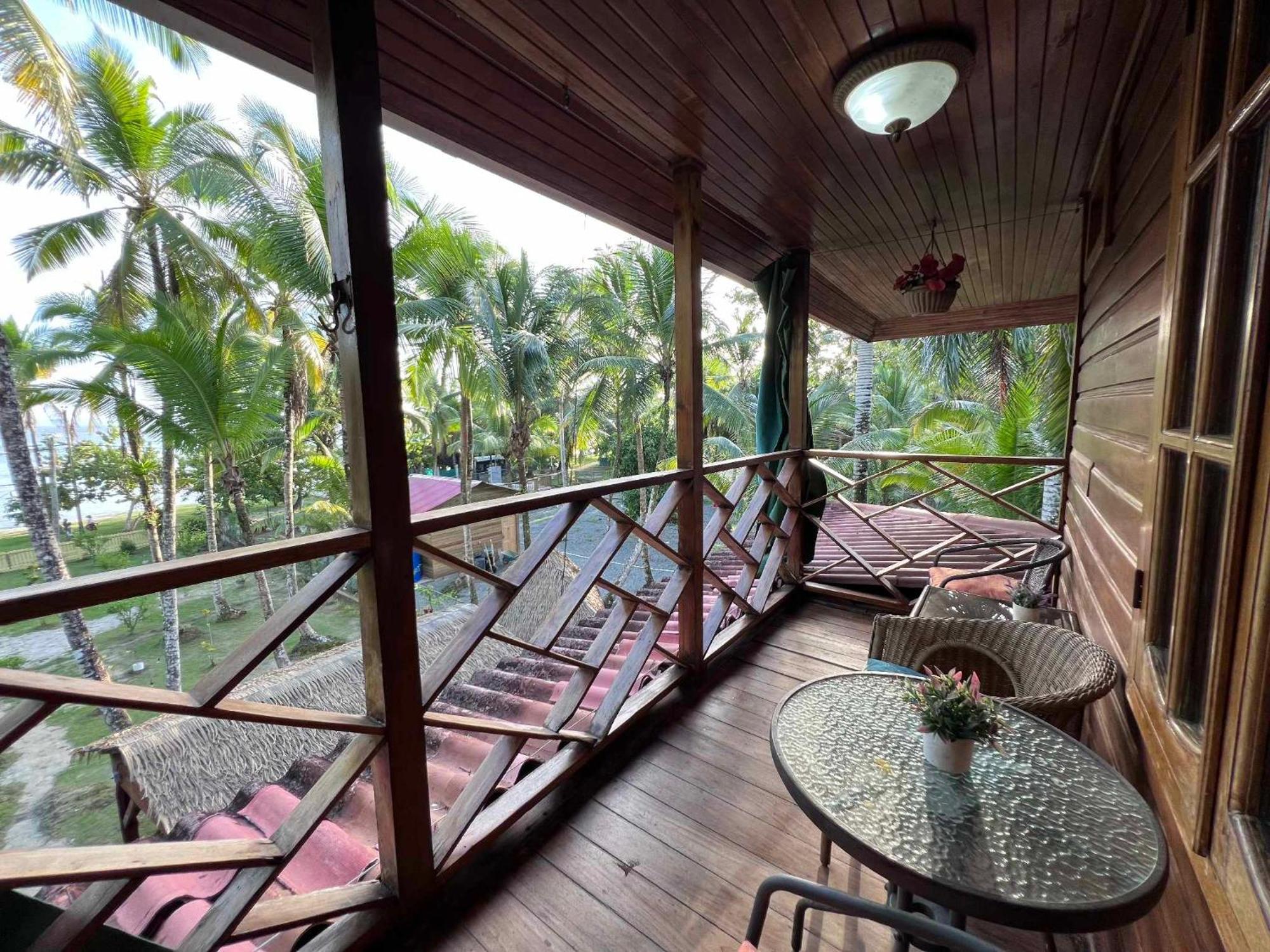 Hotel Tierra Verde Bed And Breakfast Bocas del Toro Exterior photo