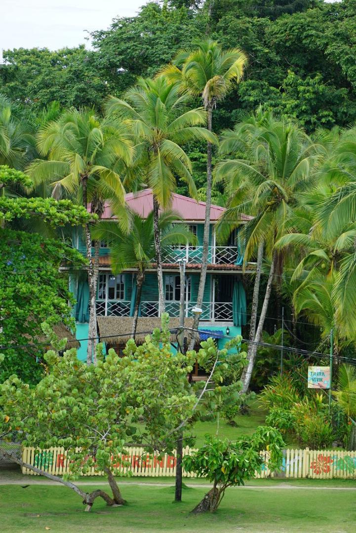 Hotel Tierra Verde Bed And Breakfast Bocas del Toro Exterior photo