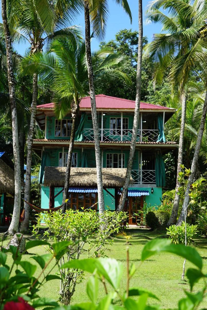 Hotel Tierra Verde Bed And Breakfast Bocas del Toro Exterior photo