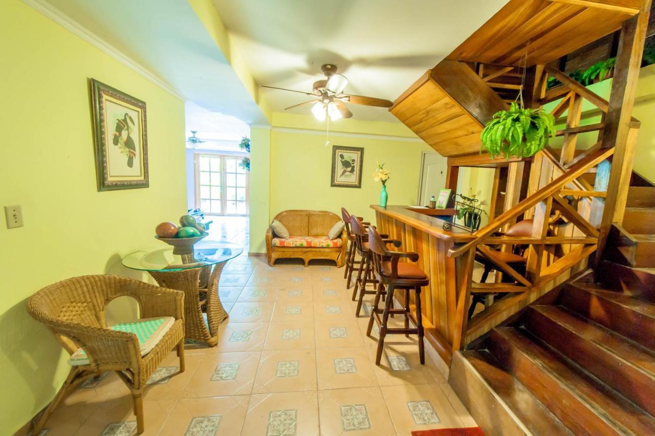 Hotel Tierra Verde Bed And Breakfast Bocas del Toro Exterior photo